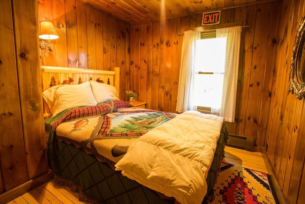 Lake Clear Lodge Exterior foto